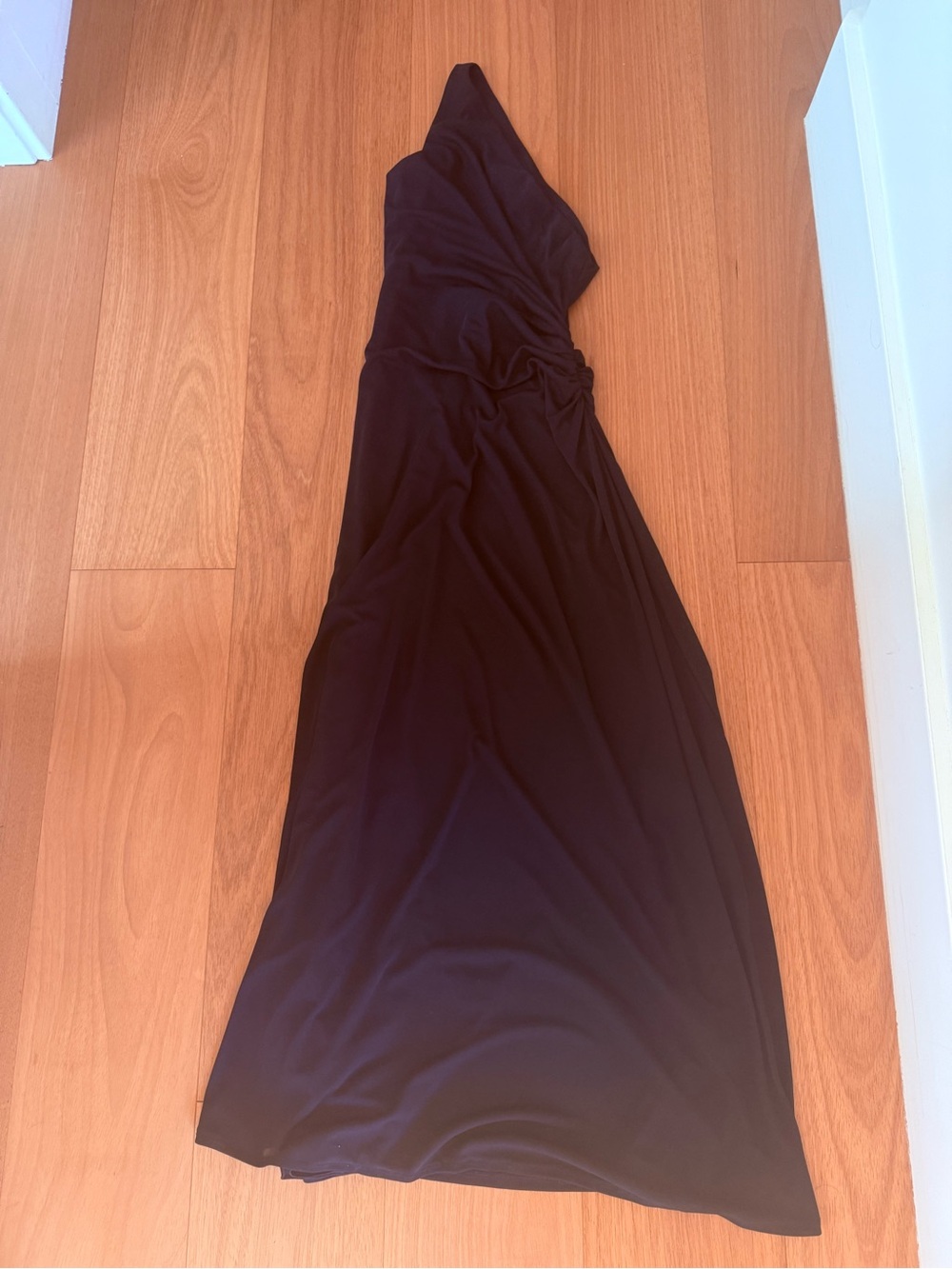 Laundry By Shelli Segal Black One-Shoulder Evening Gown